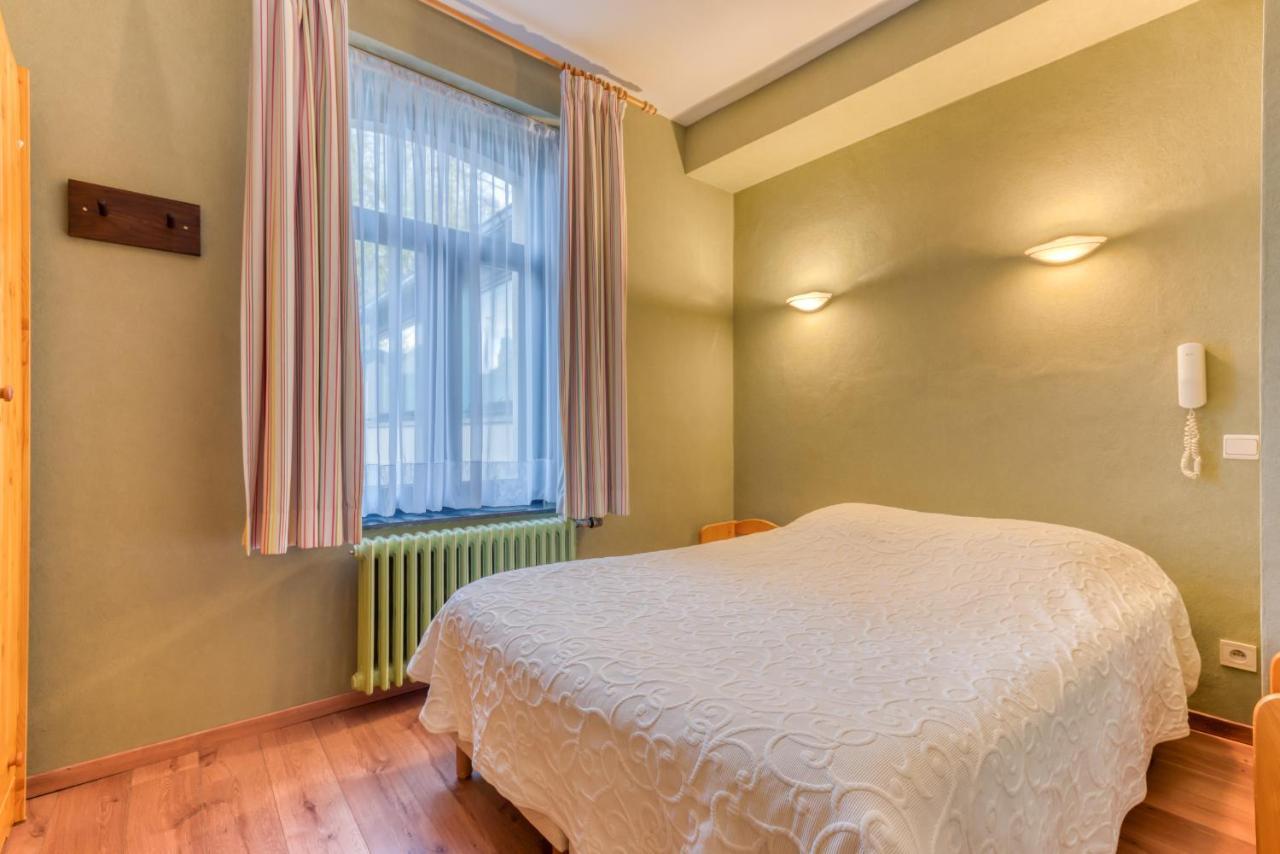 Hotel Le Cor De Chasse Saint-Hubert Exterior photo